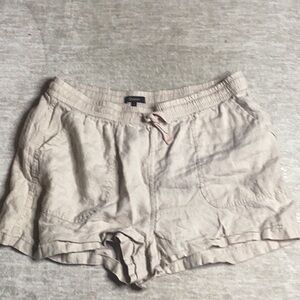 Quince Women's Light Tan Casual Shorts